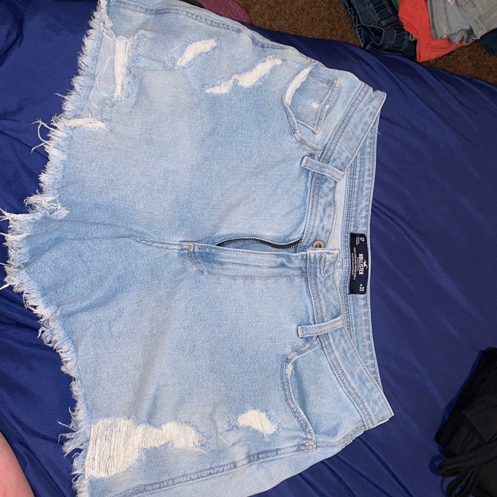 Hollister curvy high-rise vintage 4” short, size 17